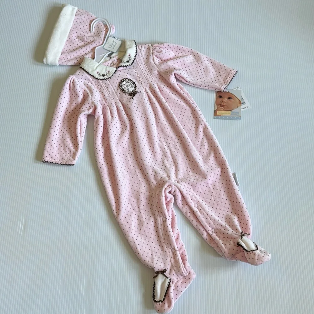 Vitamins baby pink & brown 2 piece onesie set with matching hat. Size 9 months